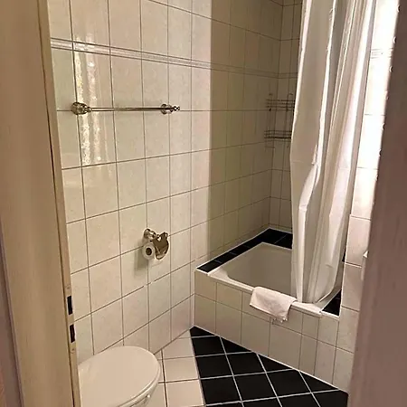 Check In - Guenstig & Flexibel Tageweise Und Wochenweise Moeglich מלון 4*
