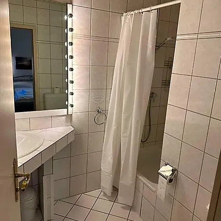 מלון Check In - Guenstig & Flexibel Tageweise Und Wochenweise Moeglich 4*